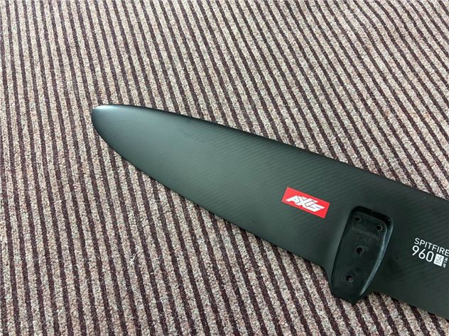 Axis Spitfire 960
