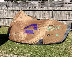 Duotone Neo Sls 9 metre kiteboarding kite