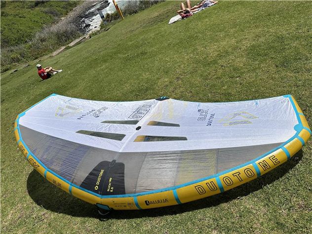 2023 Duotone Slick D-Lab - 5.5 metre