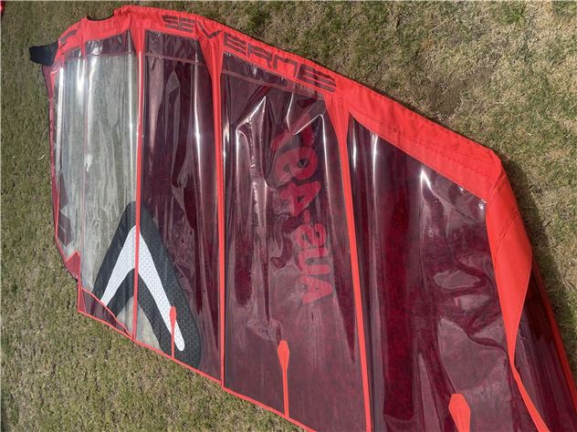 Severne Turbo M4 - 8.1 metre