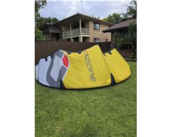 Ozone Edge V11 10 metre kiteboarding kite