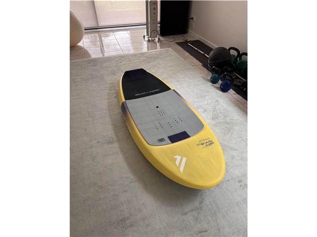 2023 Duotone Sky Style Team Edition - 5' 1", 85 Litres