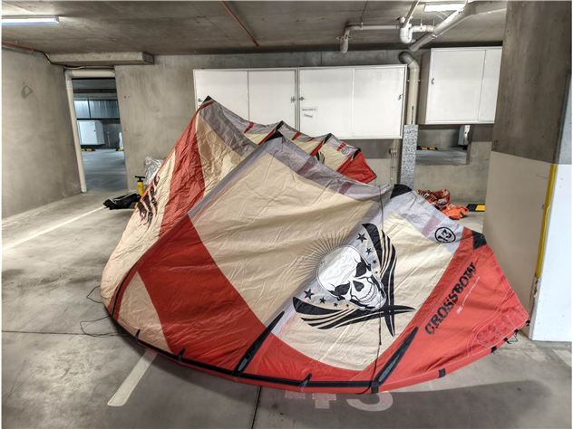 Cabrinha Kites Boards Harnesses Pumps And Bar