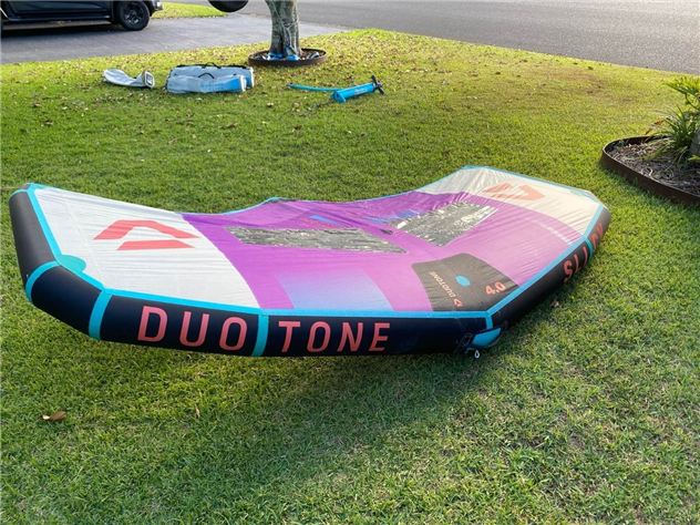 2022 Duotone Slick Quiver