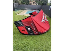 Naish Triad 7 metre kitesurfing kite