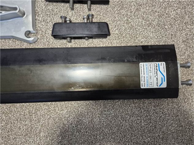 2023  Cedrus 80Cm Carbon Mast - 80 cm