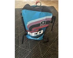 Ozone Reo V5 9 metre kiteboarding kite