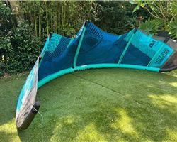 Cabrinha Switchbalde 10 metre kitesurfing kite