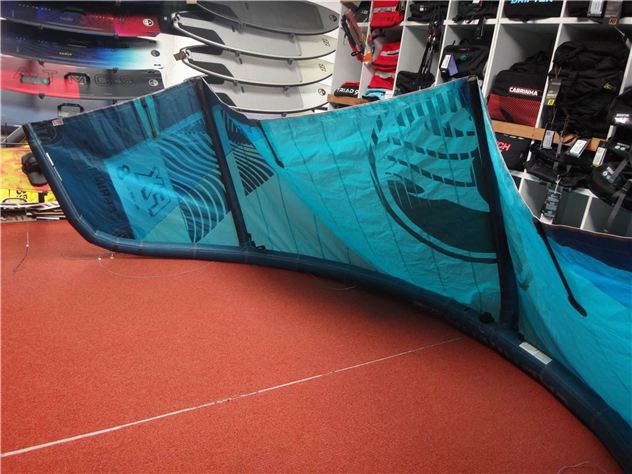 2019 Cabrinha Fx - 8 metre