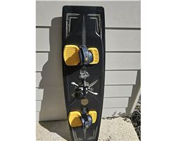 Naish Drive 142 cm kiteboarding twintip