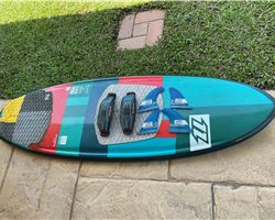 North Nugget 5' 6" kitesurfing surfboard
