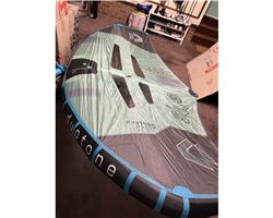 Duotone Slick Sls 5.5 metre foiling wind wing