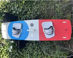 Xenon Laluz 138 cm kiteboarding twintip