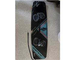 Naish Monarch 142 cm kitesurfing twintip