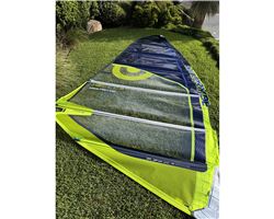 Neil Pryde Hellcat 7.7 metre windsurfing sail
