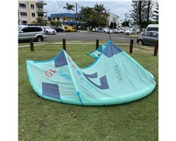 Duotone Neo Sls 10 metre kitesurfing kite