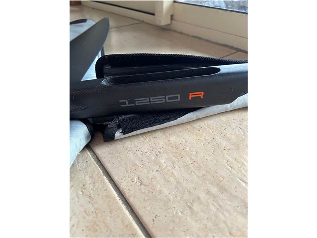 2025 CodeFoils 1250R