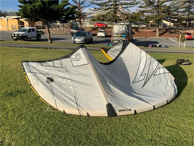 2024 Naish Pivot Nvision - 9 metre