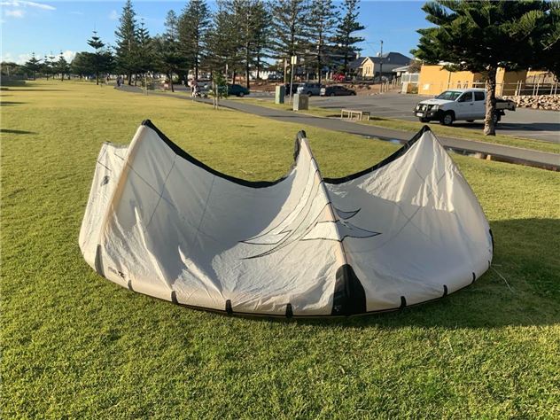 2024 Naish Pivot Nvision - 9 metre