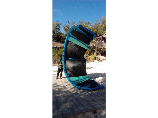 2022 Naish Torch - 11 metre