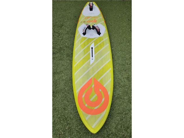 2023 Goya Custom 4 - 89 litres