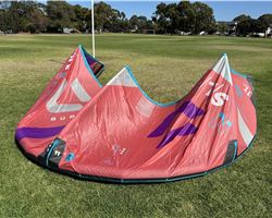 Duotone Neo 11 metre kitesurfing kite
