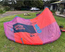 Duotone Neo 10 metre kitesurfing kite