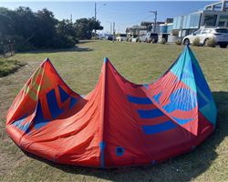 Duotone Dice 11 metre kiteboarding kite