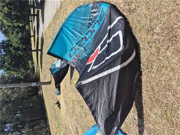 2019 Ozone Catalyst V1 - 9 metre