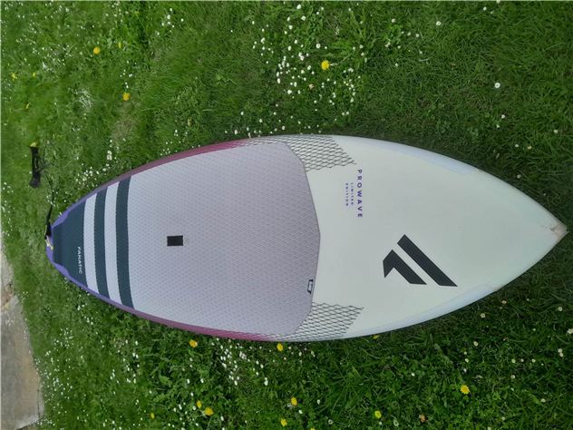 2021 Fanatic Pro Wave - 8' 8", 30.5 inches