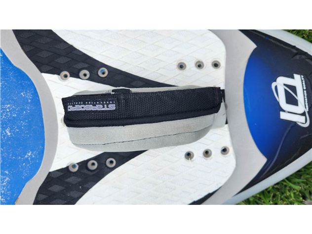 2010 Naish Enduro Freeride And Starboard Kombat - 275 cm, 105 litres