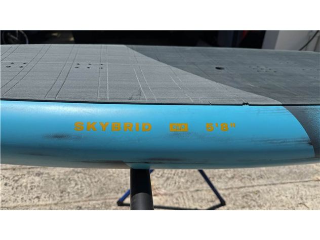 2025 Duotone Skybrid - 5' 8", 95 Litres