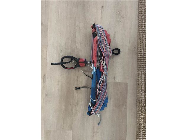 2022 Naish Pivot - 7 metre