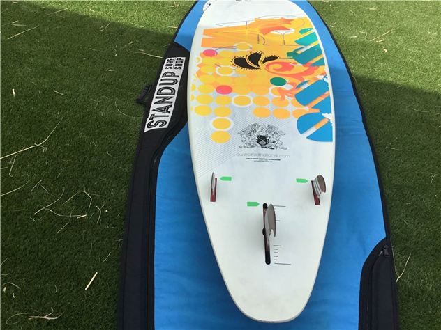 2015 Quatro Pyramid - 228 cm, 84 litres