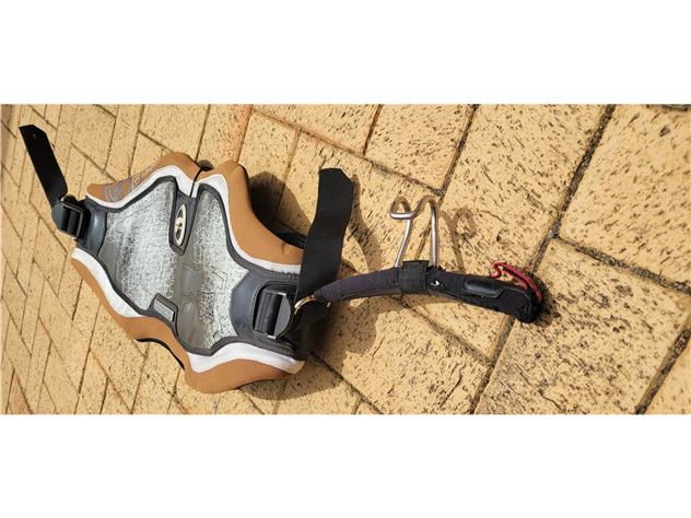 2 Harnesses S & L Sizes