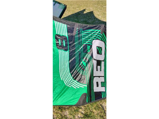 2019 Ozone Reo V5 - 8 metre