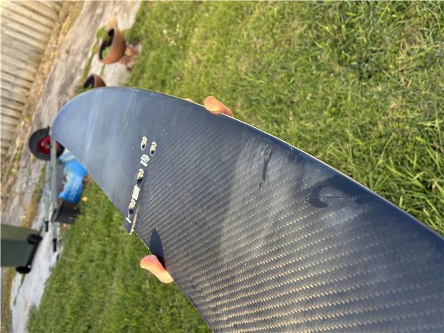 2023 Axis Front Hps 1050 - 1050 cm