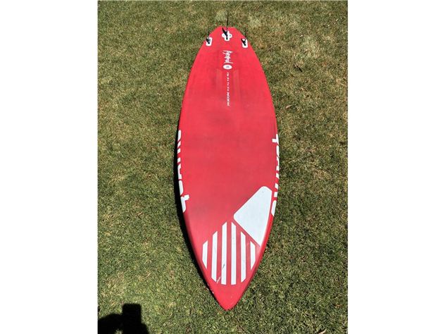 2021 Quatro Pyramid Pro - 77 litres