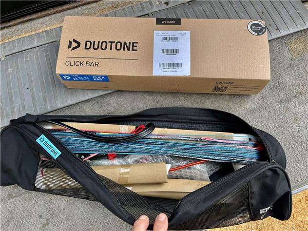 2025 Duotone Click Bar