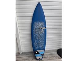 Pyzel Pyzalien 5' 10" surfing shortboards (under 7')