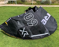 Core Xr Pro 9 metre kitesurfing kite