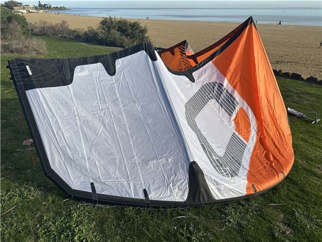 2024 Ozone Enduro V4 - 14 metre