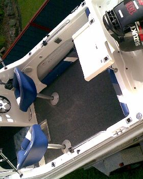 looking inside a pursuit 550f