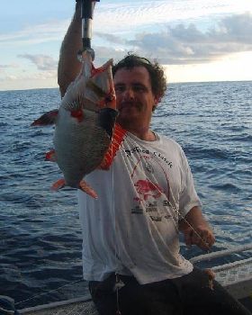 fishnbundy.com