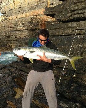 30 pound king on live trevally fishing 80 pound gear