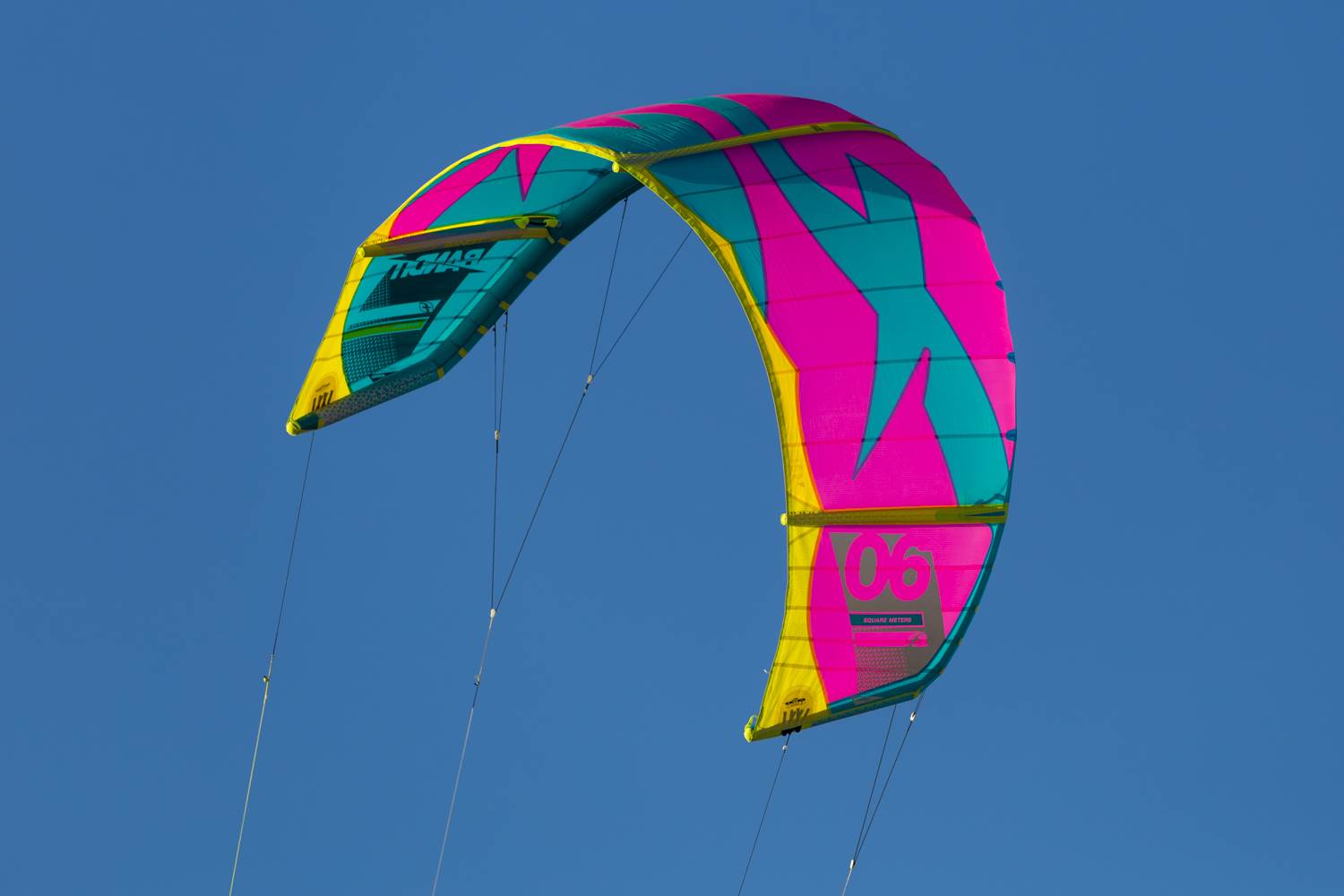 Here is a good Kite Foil lesson From Thierry in 13kts with an F-ONE Bandit 2018 6m at Currumbin QLD