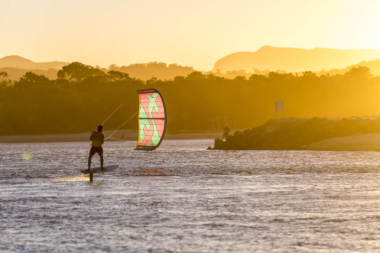 Here is a good Kite Foil lesson From Thierry in 13kts with an F-ONE Bandit 2018 6m at Currumbin QLD