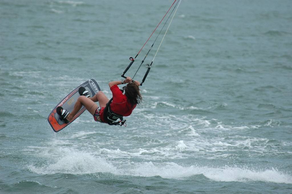 Girls in action at the 2008 Freestyle Nats at Elliott Heads