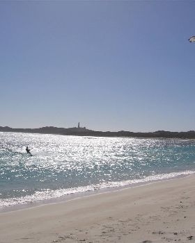 Super cool day at Salmon Bay $hrs all to myself.. started at 22kts and ended at 27kts... very nice s