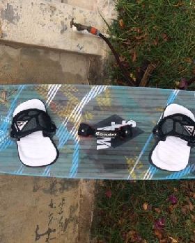 Kitesurfing